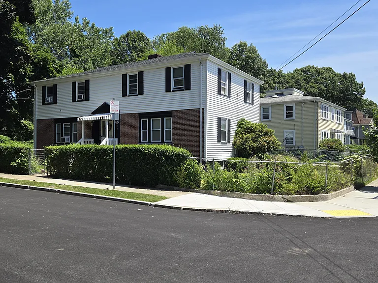 111 Gladeside Ave #1 — Photo 4