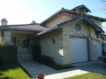 1st image of 452 Snowdon Pl