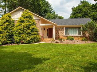 129 White Water Dr, Hendersonville, NC 28792