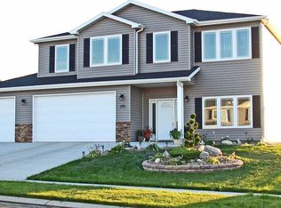 4908 Windsor St, Bismarck, ND 58503