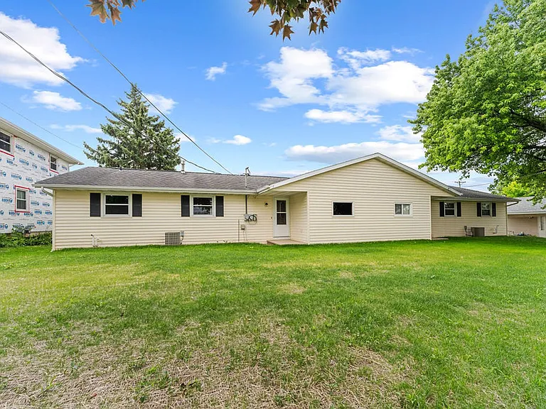 1222 W Weiland Ln — Photo 12