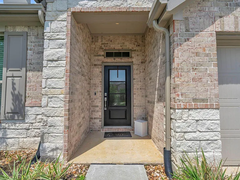 1413 Cantabria Ct — Photo 2