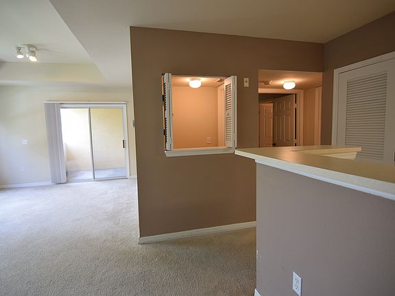 5th image of 1155 Villagio Cir #207-3
