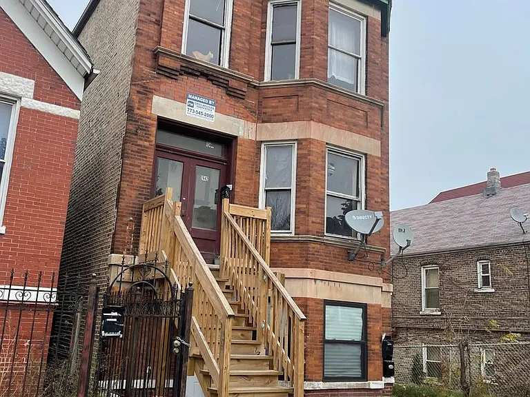 2842 W 25th Pl — Photo 1