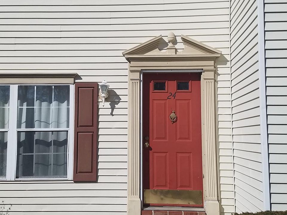 Front Area of Condo