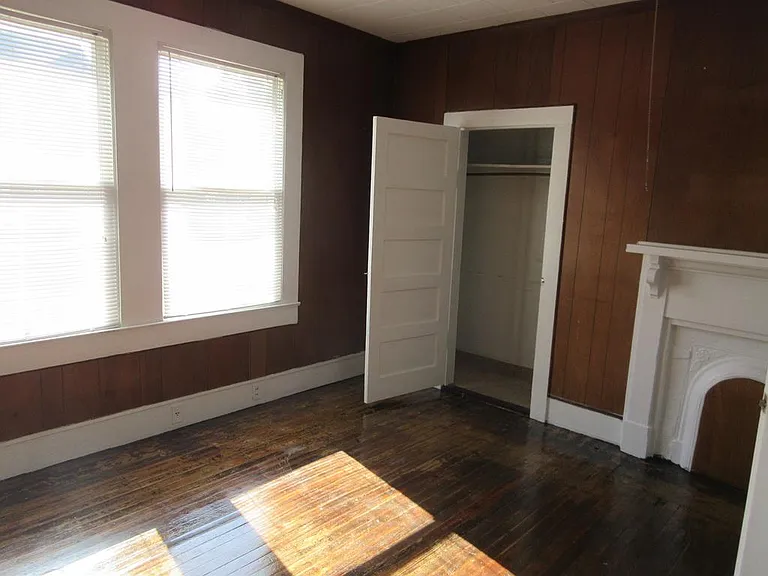 121 W Orange St — Photo 9