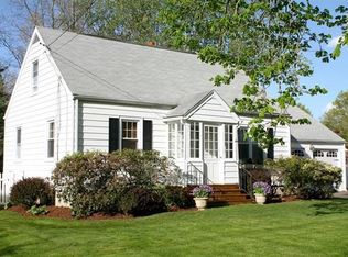 680 Duck Farm Rd, Fairfield, CT 06824