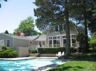 13 Westmoreland Dr, Shelter Island Heights, NY 11965