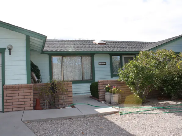 2102 Penstemon Ct, Tonopah, NV 89049