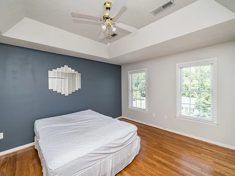 72 Viking Dr — Photo 47