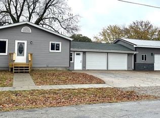 603 N Park St, Prairie City, IA 50228