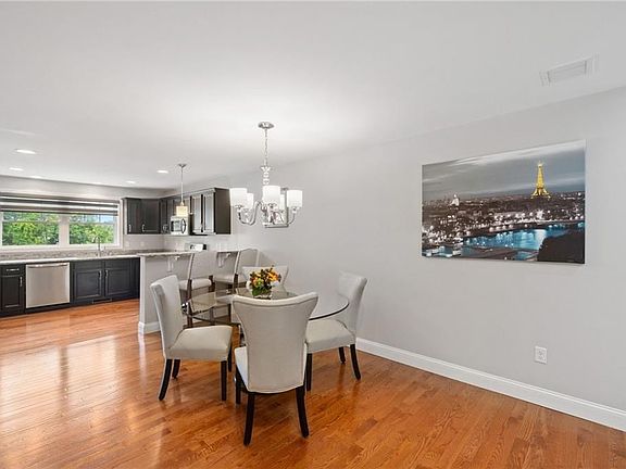 4th image of 1209 Centerville Rd #3