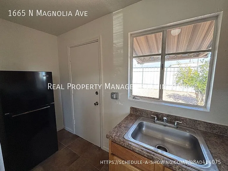 1665 N Magnolia Ave — Photo 6