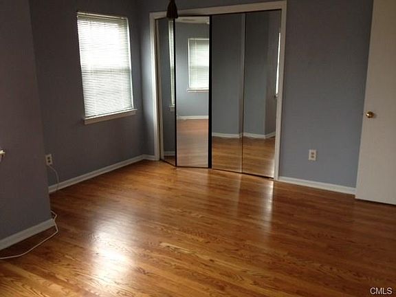 5th image of 235 Red Oak Ln #235