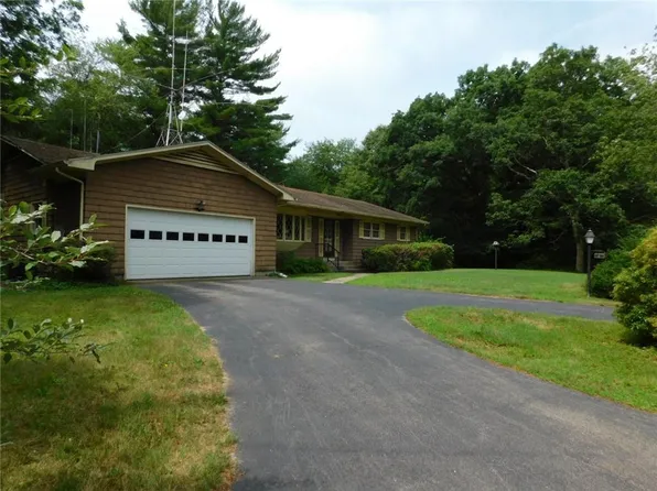 6 Whispering Pines Rd, Richmond, RI 02898