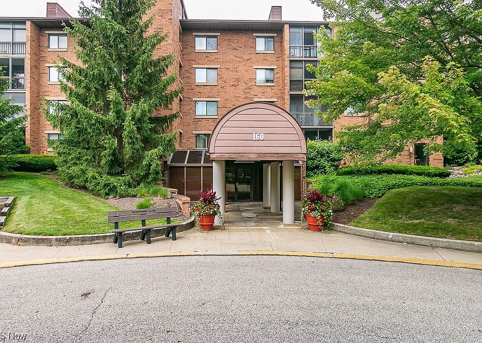 1st image of 160 Fox Hollow Dr APT 205