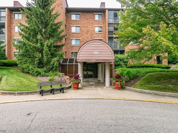 160 Fox Hollow Dr APT 205, Mayfield Heights, OH 44124