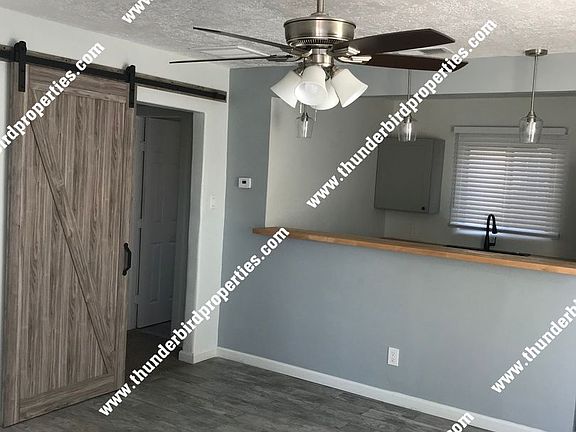 2nd image of 1221 San Mateo Blvd SE APT A