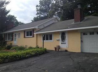 8 Maple Rd, Westford, MA 01886