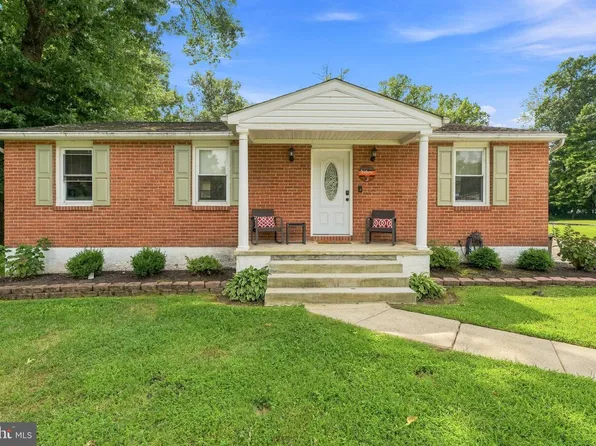6921 University Dr, Middle River, MD 21220
