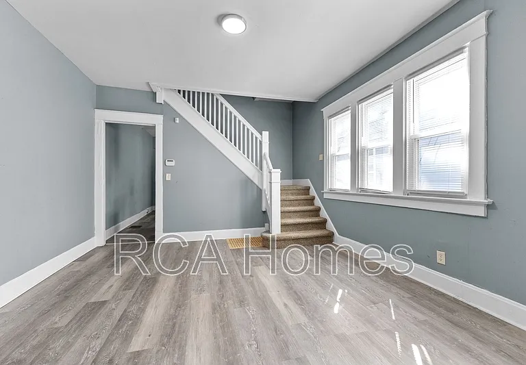 1307 Wright St — Photo 6
