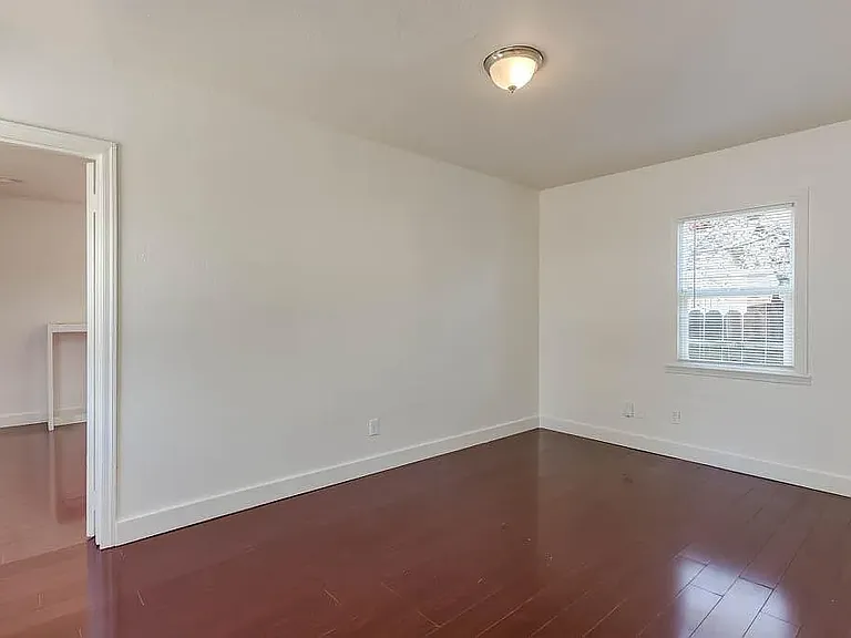 325 N 18th St — Photo 4