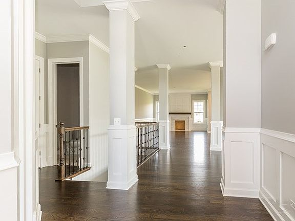 4th image of 1007 White Pine Ln