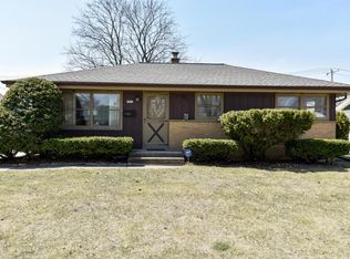 2861 S 104th St, West Allis, WI 53227