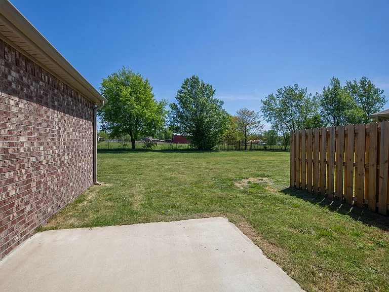 214 Alder St — Photo 20