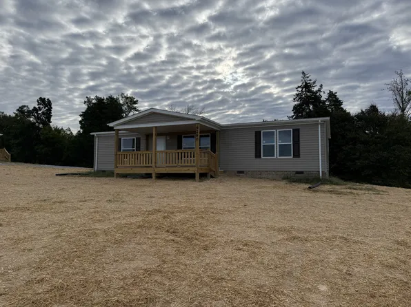 9318 Sunrise Rd, Red Boiling Springs, TN 37150