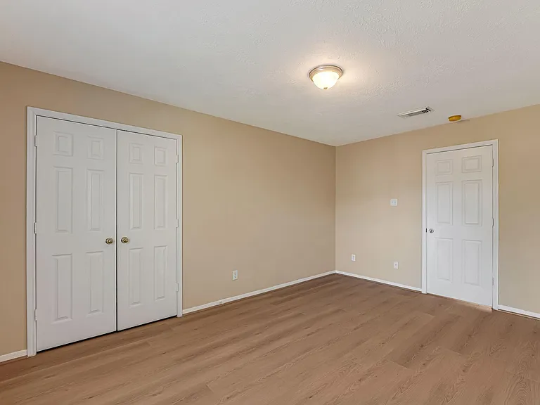 914 Chapwood Ct — Photo 14