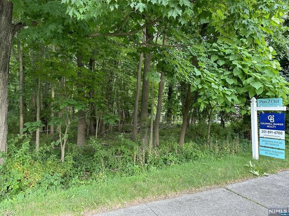 Fairfield Ave, Caldwell, NJ 07006