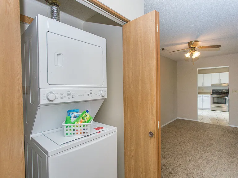Cinnamon Ridge Apartments — Photo 22