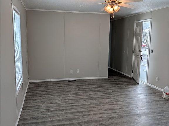 3rd image of 100 Cedar Brook Dr