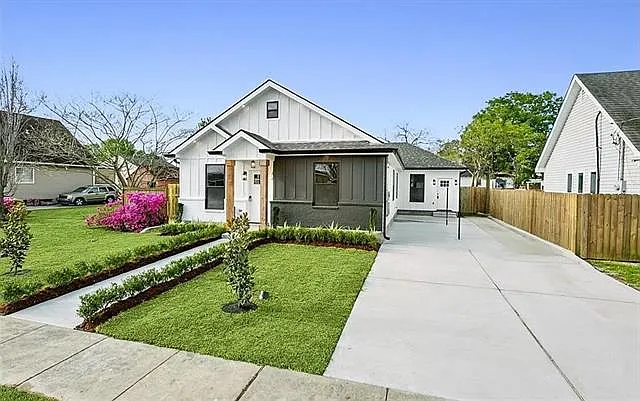 308 Riess Pl — Photo 2