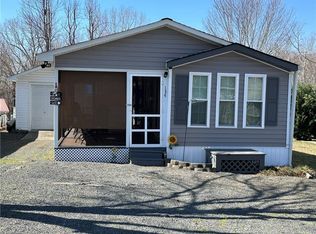 134 Cardinal Dr, New London, NC 28127