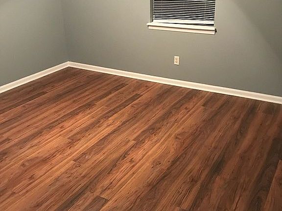 5th image of 205 B Wyndham Cir