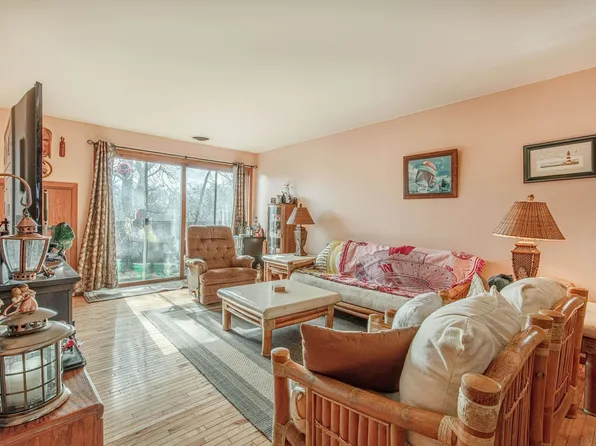 830 S Gammon Rd APT 1, Madison, WI 53719