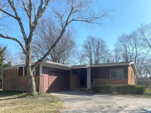 991 Brooklawn Dr, Troy, MI 48084