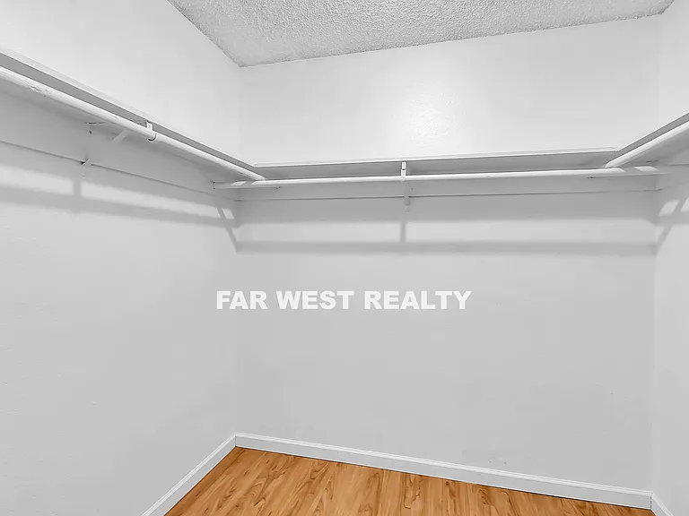 428 Stewart Cir — Photo 18