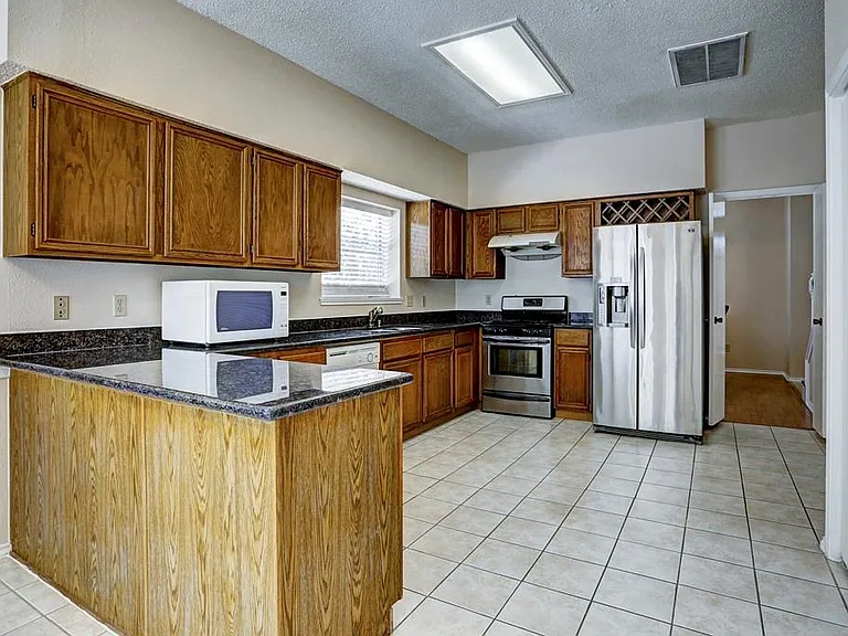 2210 Robinsons Ferry Rd — Photo 4