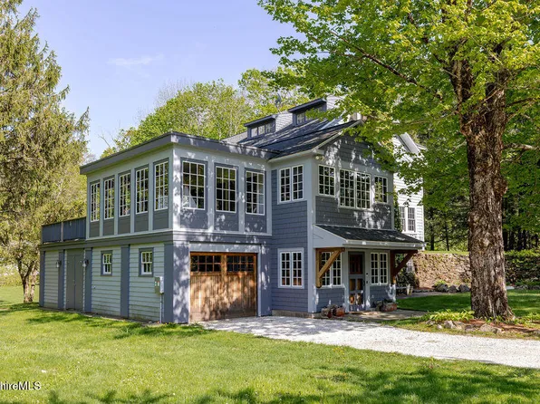 17 Cronk Rd, Monterey, MA 01245