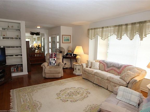 5th image of 3540 Lakeview Dr