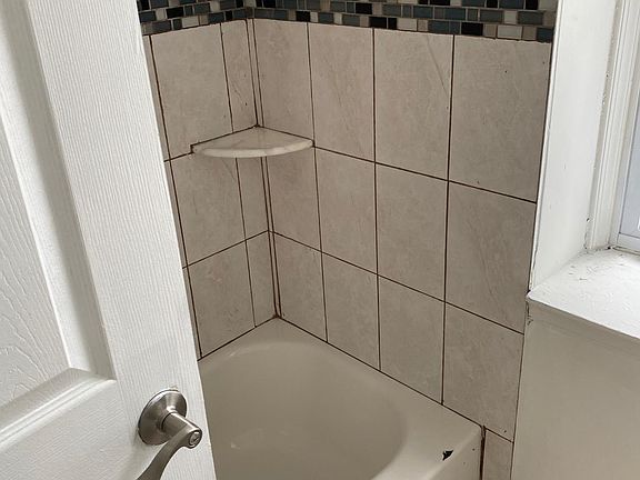 4th image of 329 N Robinson St #19139