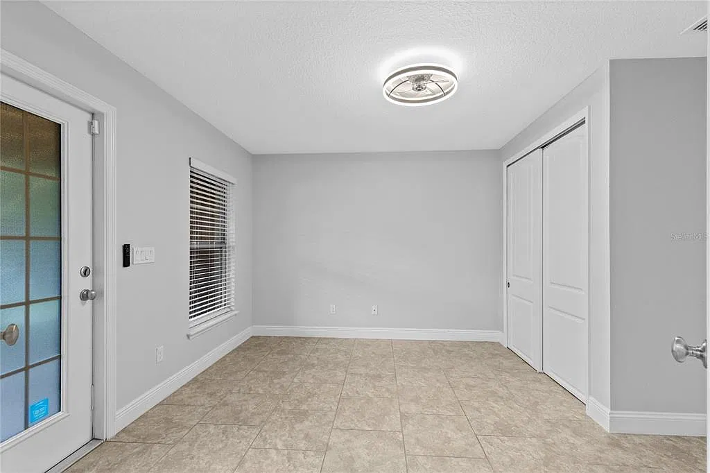 4 bed, 3.5 bath, 2242 sqft, $2,950 — Photo 4