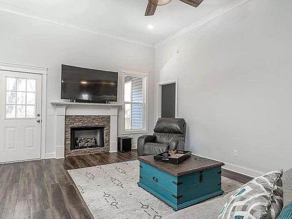 5th image of 7201 Klingler Ln