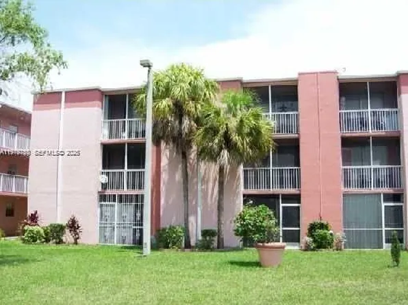 19825 SW 114th Ave APT 323, Miami, FL 33157