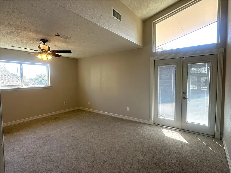 20527 Rio Villa Dr — Photo 16