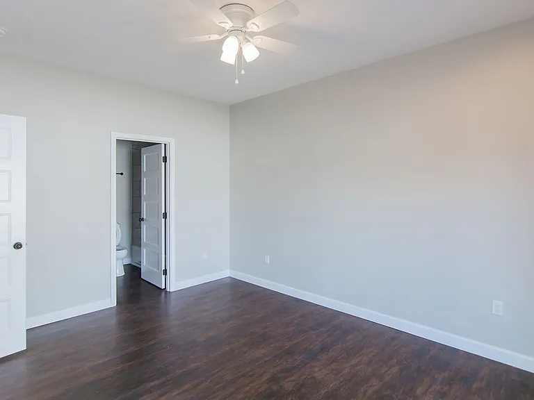 33 Michigan Ln — Photo 28