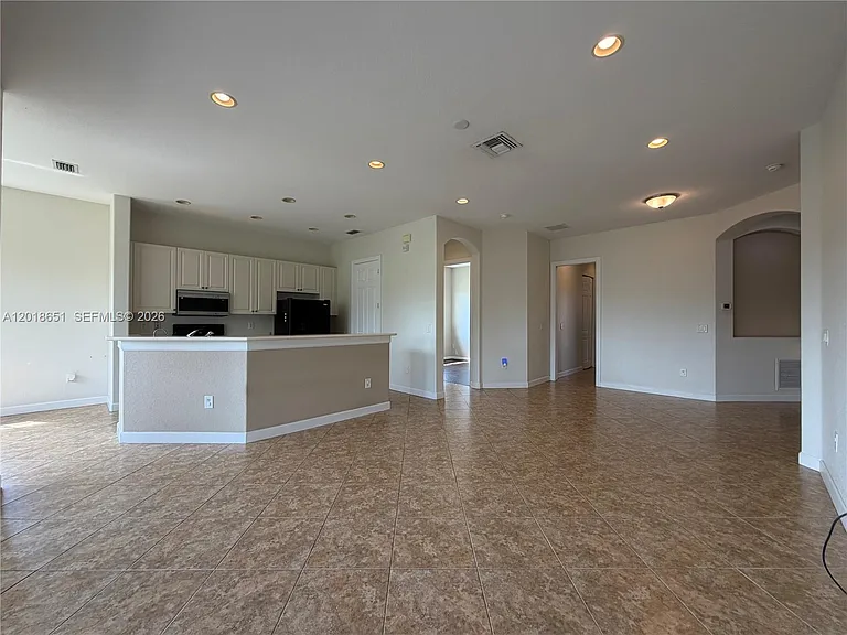 8344 NW 127th Ln #26-F — Photo 3